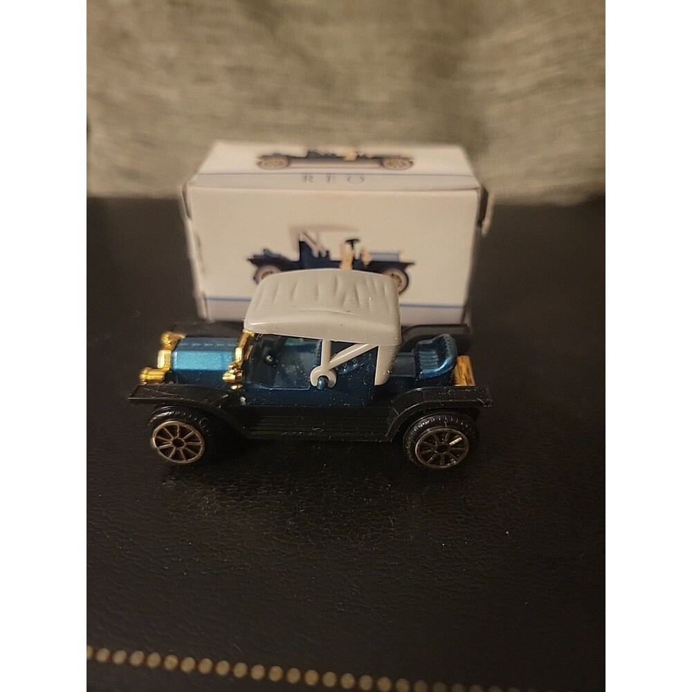 REO MOTOR CAR Collectible Miniature Die-Cast Toy Car by Readers Digest No 212